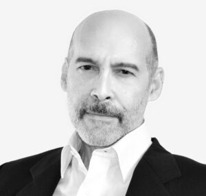 Black and white photo of Roberto González Rivera, author.